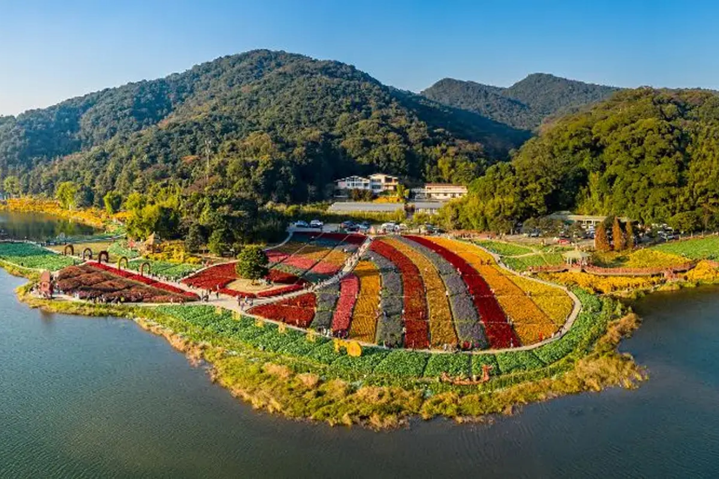 Private Day Trip to Shimen National Park and Conghua Hot Spring from Guangzhou